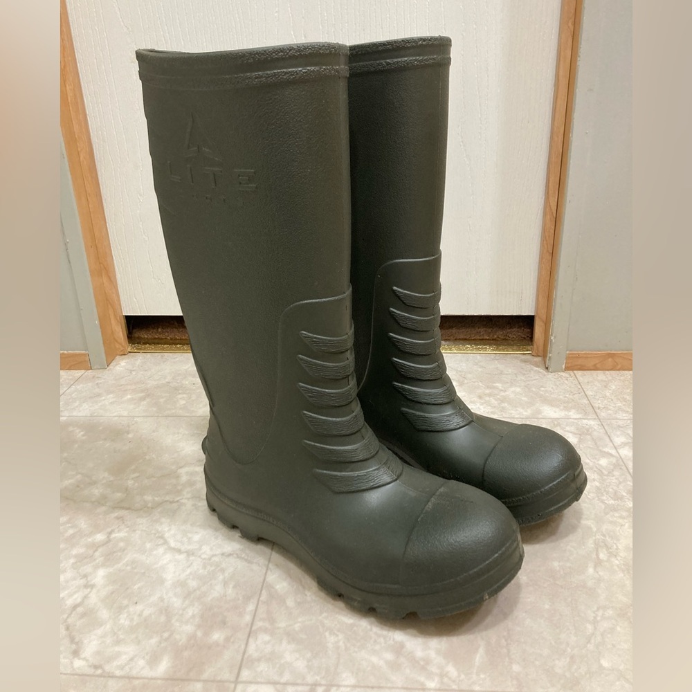 Lite Boots 16”